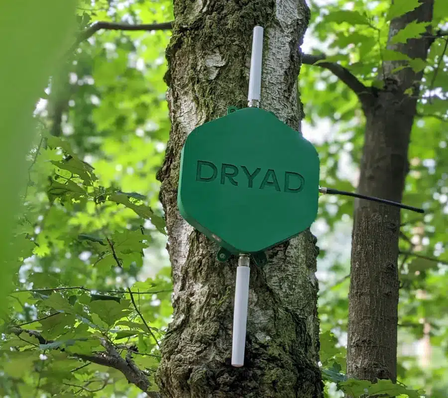 Border gateway with 4G, Ethernet and satellite connectivity sending wildfire sensor alarms to the cloud