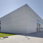 capannoni-prefabbricati-moderni